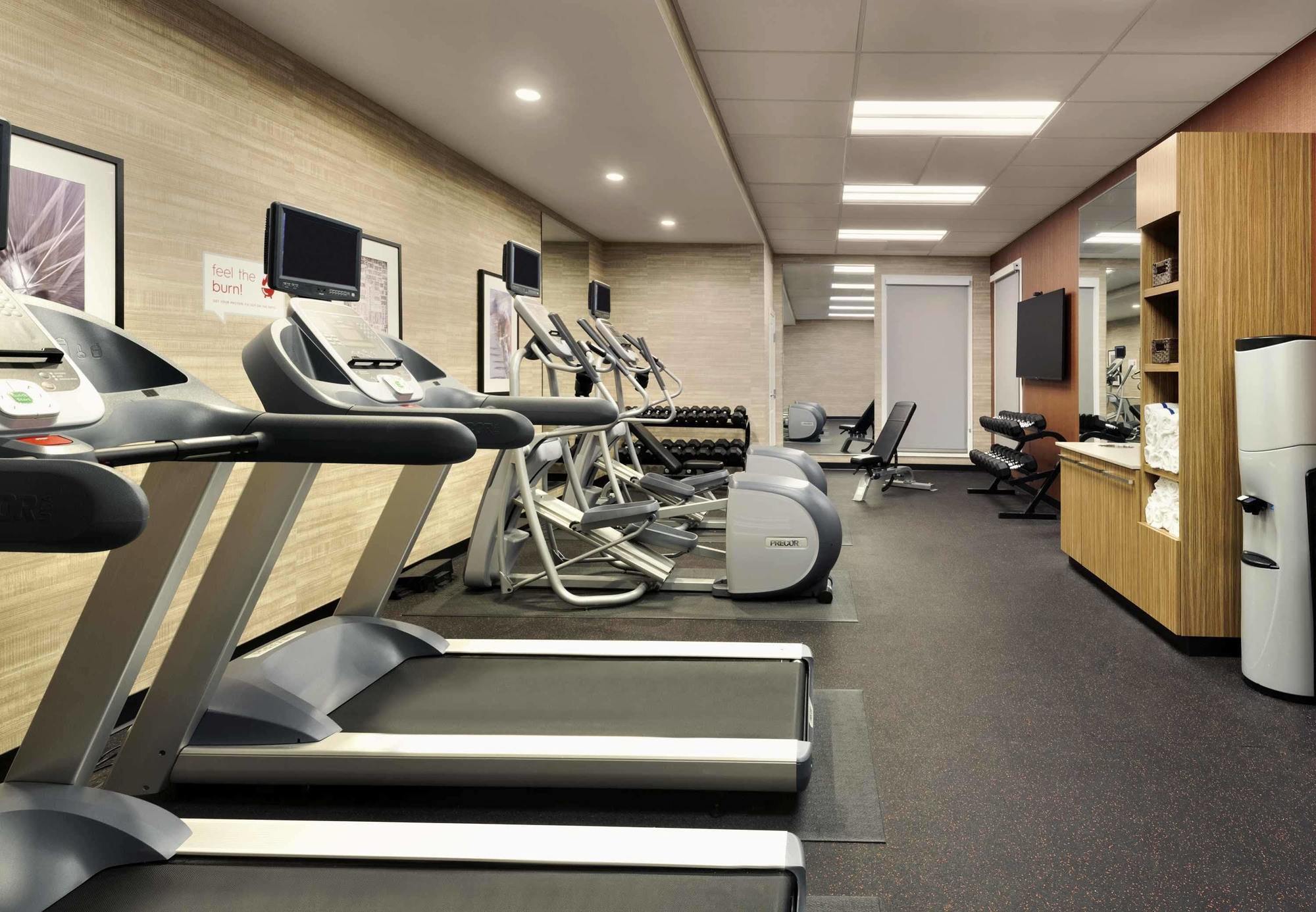 Towneplace Suites By Marriott Pittsburgh Airport/Robinson Township Exteriör bild